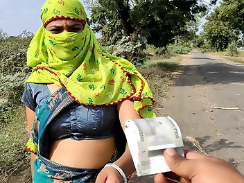 BEAUTIFUL KOMAL DRAWS RANDI'S ATTENTION WITH HER LUSCIOUS CURVES IN THIS JAV SEX VIDEO