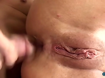 Mia Bangg Goes Hardcore: Double BJs And A Rough Ride!