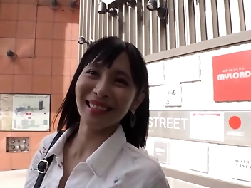 Japanese Woman Drenched In Juicy Drips! Intensely Squirting During Steamy Sex!