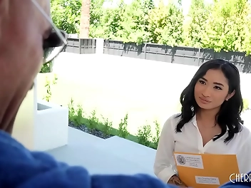 Japanese Porn Video: High School Girl Wants To Be Fucked