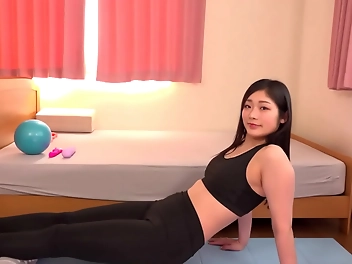 Awesome Japanese Gokkun With Yui Natural Body!