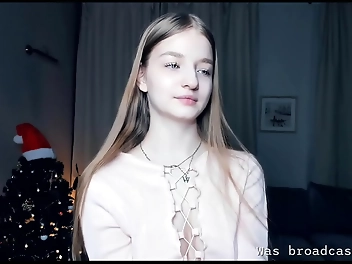 Sexy Sofi Mora Live On Cam: Pleasure Yourself With Her!