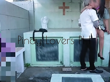Jav Teacher And Student Cemetery Risky Sex - Si Mam Kinantot Sa Sementeryo!